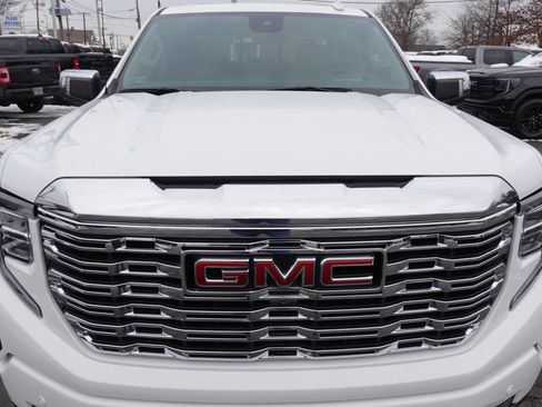 Used 2024 GMC Sierra 1500 Denali w/ Denali Reserve Package AWD/4WD image 7