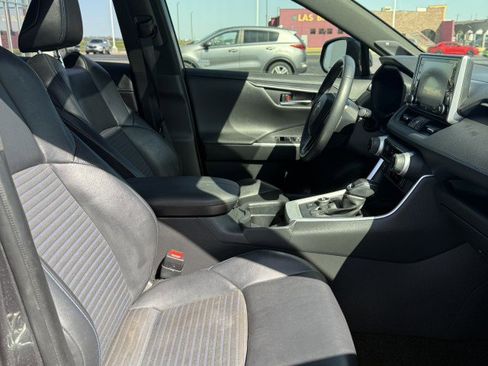 Used 2019 Toyota RAV4 XSE image 17