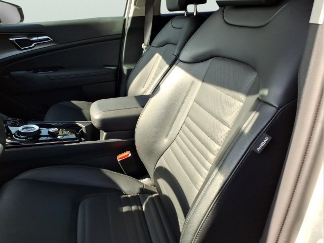 Used 2025 Kia Sportage SX Prestige AWD/4WD image 18
