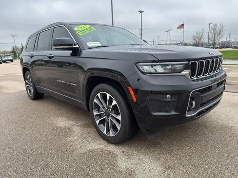 Used 2023 Jeep Grand Cherokee L Overland w/ Luxury Tech Group IV AWD/4WD image 7