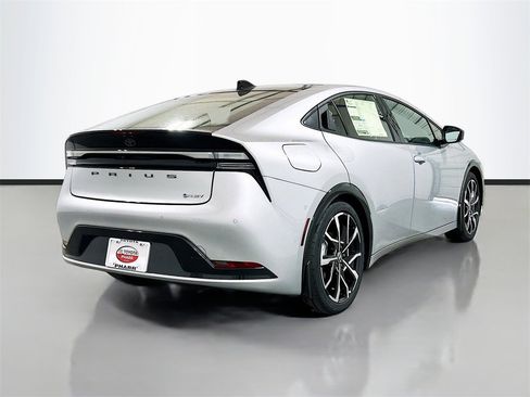 New 2026 Toyota Prius Plug-In Hybrid image 4