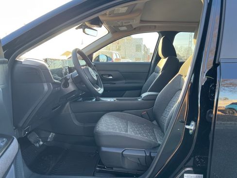 New 2025 Nissan Kicks SV w/ SV Premium Package image 13