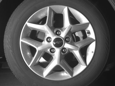 Used 2025 Kia Soul LX w/ LX Technology Package FWD image 13
