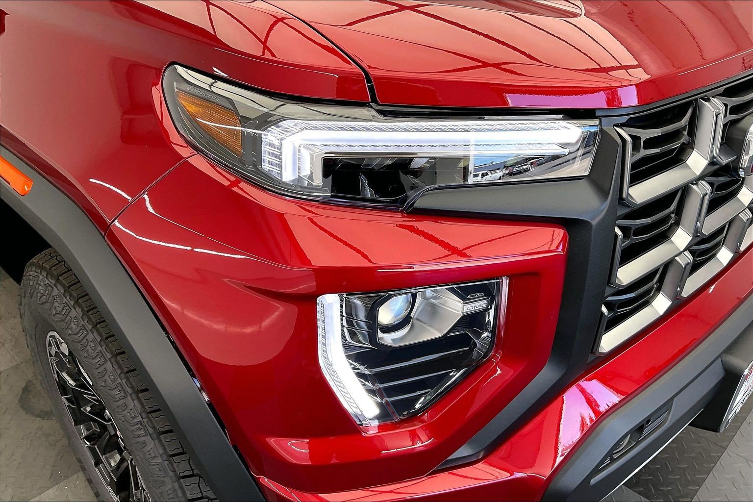 New 2026 GMC Canyon AT4 AWD/4WD image 15