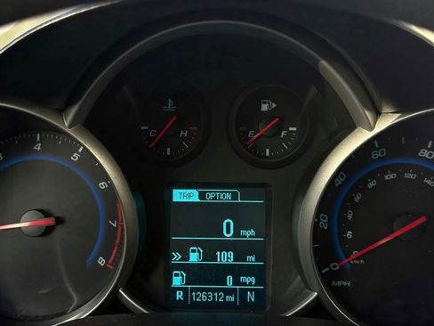 Used 2016 Chevrolet Cruze LT image 12