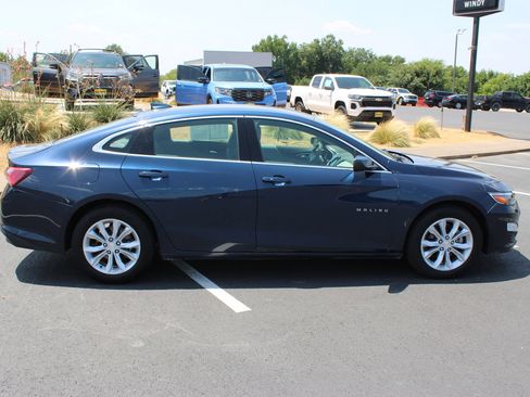 Used 2022 Chevrolet Malibu LT FWD image 9