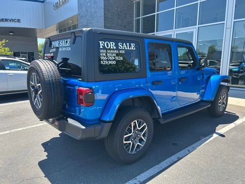 Used 2021 Jeep Wrangler Unlimited Sahara AWD/4WD image 5