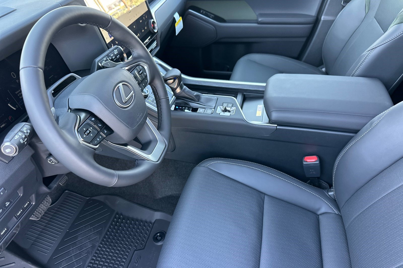 New 2026 Lexus GX 550 AWD/4WD image 4