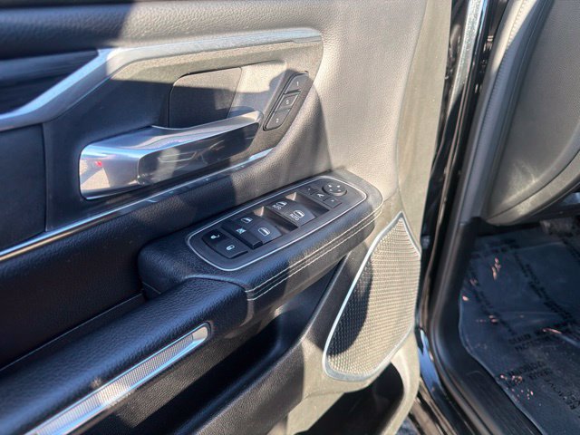 Used 2023 RAM 1500 Laramie AWD/4WD image 18