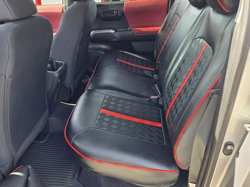 Certified 2021 Toyota Tacoma SR5 image 5