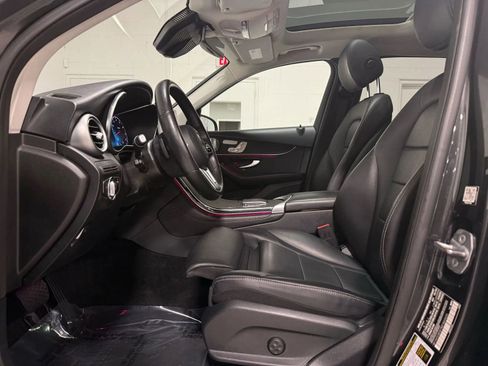 Used 2021 Mercedes-Benz GLC 300 GLC 300 4MATIC Sport Utility 4 image 13