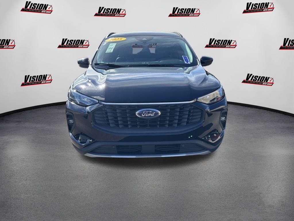 Used 2025 Ford Escape Platinum AWD/4WD image 8