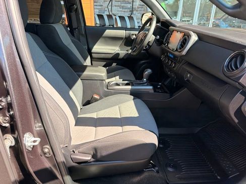 Used 2023 Toyota Tacoma TRD Sport AWD/4WD image 16