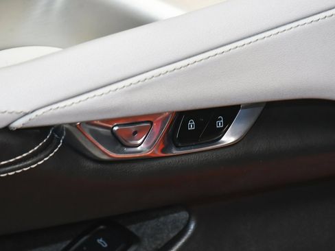 Used 2021 Chevrolet Corvette Stingray Preferred Cpe w/ 2LT image 13