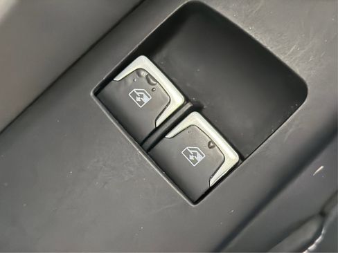 Used 2017 Chevrolet Corvette Z06 RWD image 11