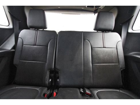 Used 2023 Chevrolet Traverse RS AWD/4WD image 15