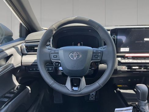 New 2026 Toyota Camry Hybrid w/ Multimedia Upgrade Package FWD image 13