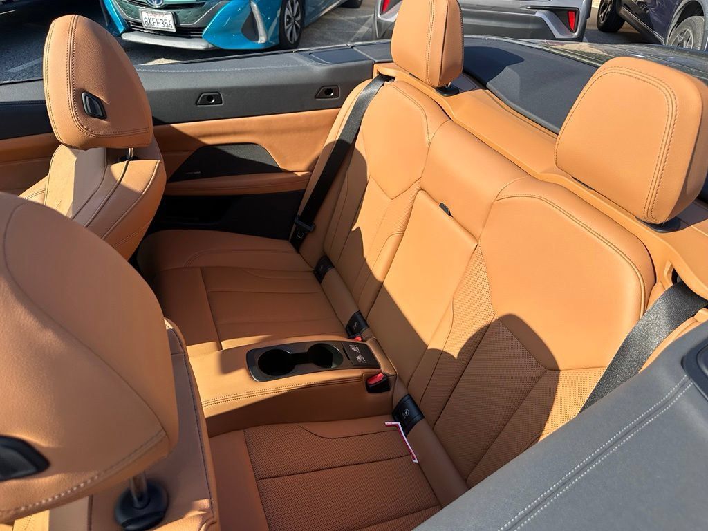 Used 2024 BMW 430i Convertible w/ M Sport Package RWD image 7