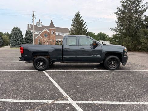 Used 2017 Chevrolet Silverado 1500 W/T AWD/4WD image 7