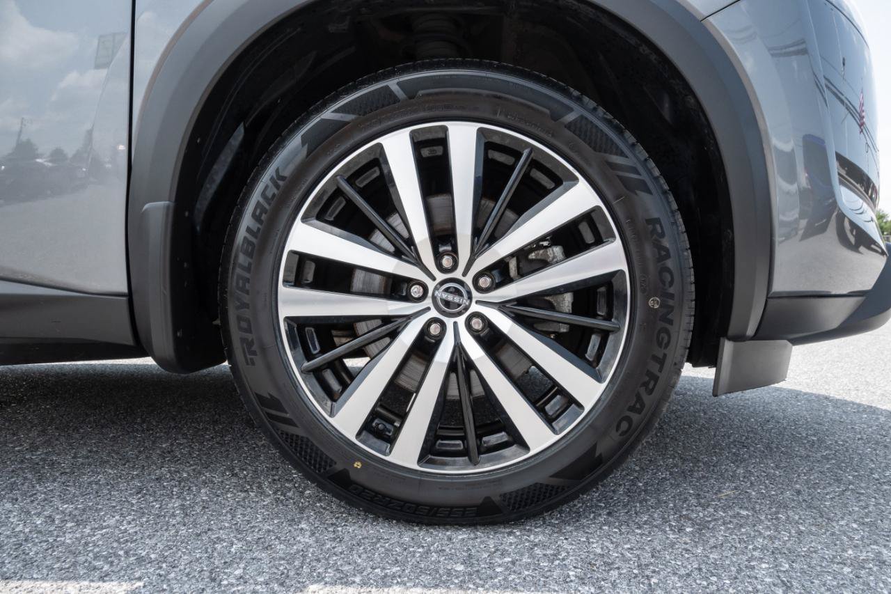 Used 2023 Nissan Pathfinder Platinum AWD/4WD image 39