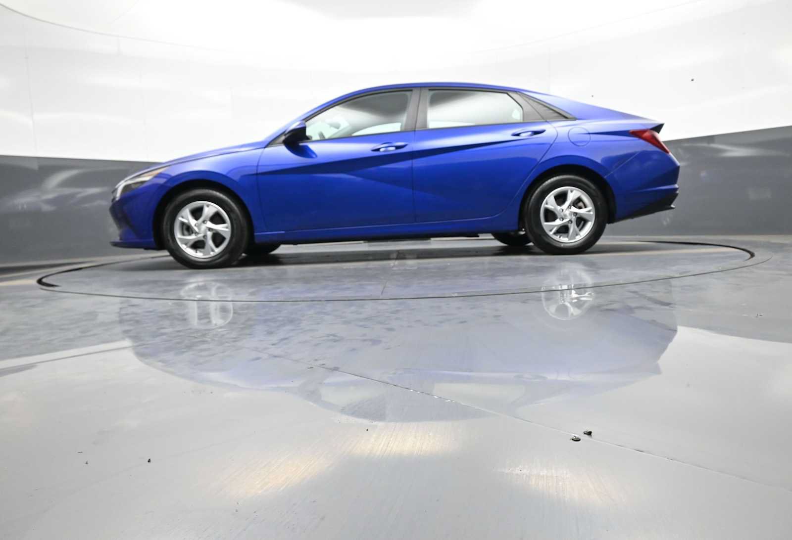 Certified 2023 Hyundai Elantra SE FWD image 31
