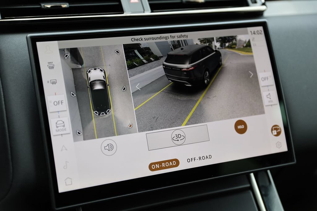 Certified 2026 Land Rover Range Rover Velar Dynamic SE AWD/4WD image 8