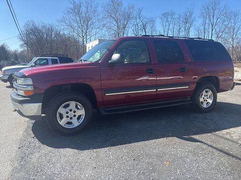 Used 2004 Chevrolet Suburban LS w/ Preferred Equipment Group image 3