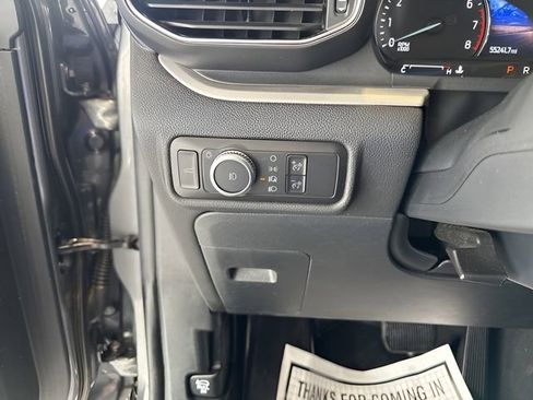 Used 2022 Ford Explorer XLT w/ Equipment Group 202A image 14