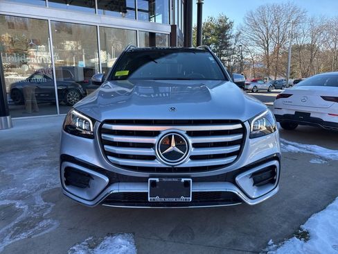 Certified 2025 Mercedes-Benz GLS 450 4MATIC image 3