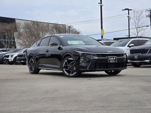 New 2026 Kia K4 GT-Line image 1