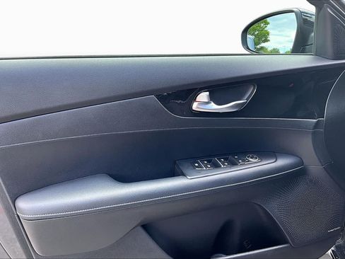 Used 2023 Kia Forte GT-Line w/ GT-Line Premium Package FWD image 22