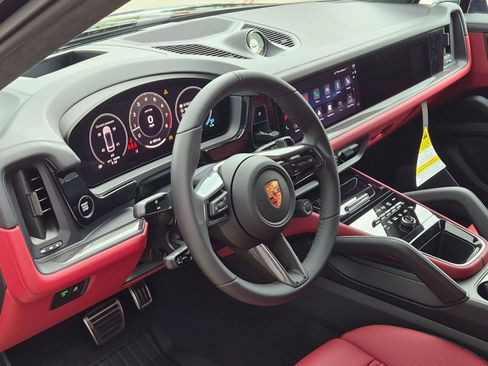 New 2026 Porsche Cayenne GTS AWD/4WD image 4