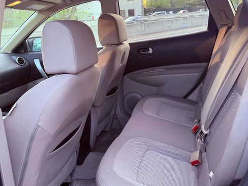 Used 2013 Nissan Rogue SV w/ Premium Pkg AWD/4WD image 3