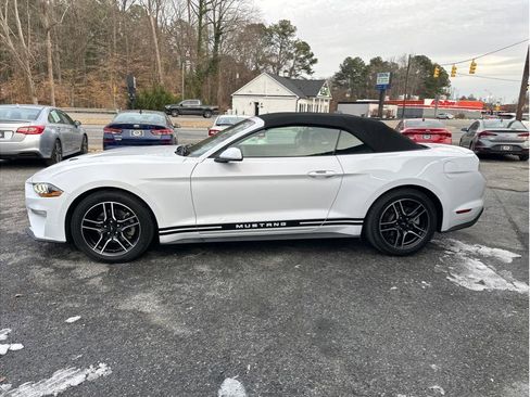 Used 2021 Ford Mustang Premium image 4