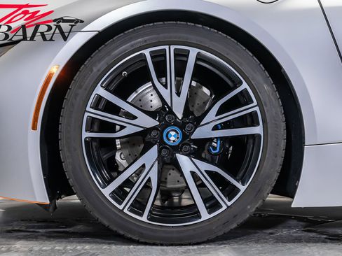 Used 2015 BMW i8 image 17