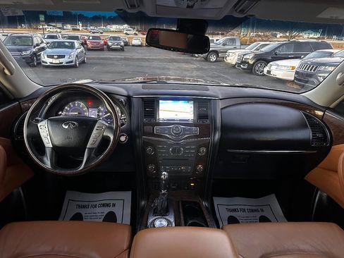 Used 2016 INFINITI QX80 4WD w/ Signature Edition Package image 13