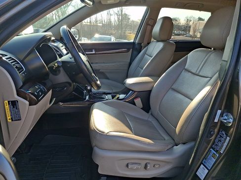 Used 2014 Kia Sorento EX w/ EX V6 Touring Package image 13