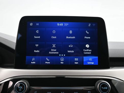 Used 2020 Ford Escape SE image 18