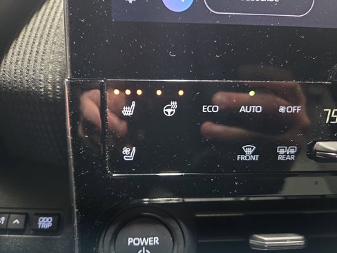 Used 2023 Subaru Solterra AWD image 27