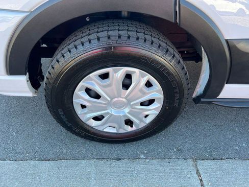 Used 2023 Ford Transit 350 XLT image 13