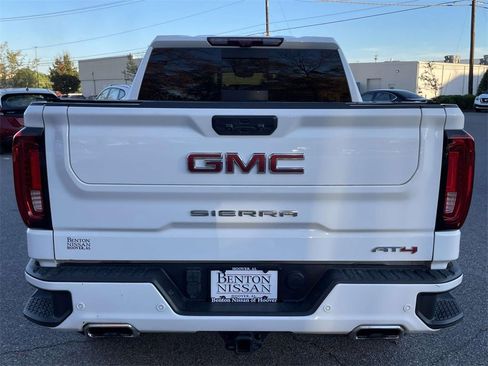 Used 2024 GMC Sierra 1500 AT4 w/ Technology Package image 4