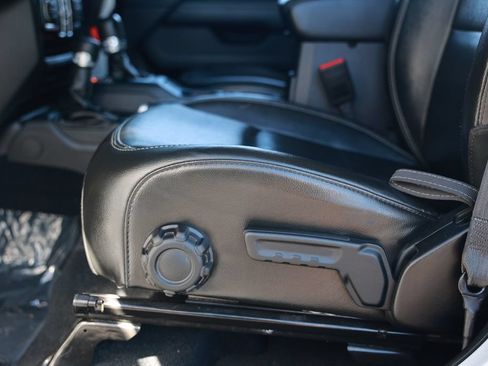 Used 2022 Jeep Wrangler Unlimited Sahara AWD/4WD image 22