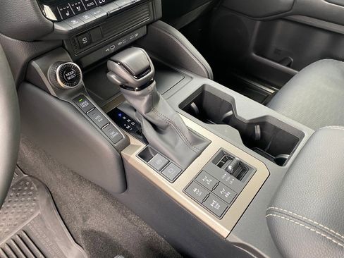 Used 2025 Toyota Land Cruiser image 30