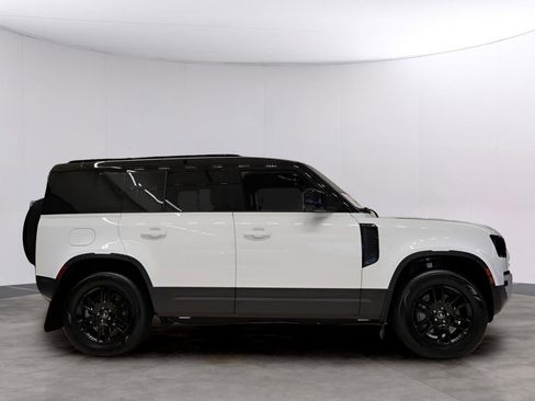 New 2025 Land Rover Defender 110 S image 4