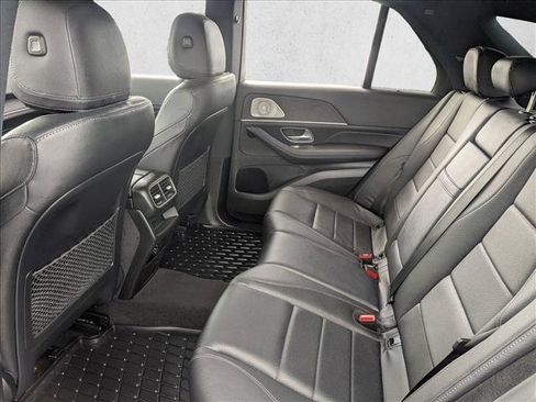 Used 2022 Mercedes-Benz GLE 350 4MATIC w/ Premium Package image 18