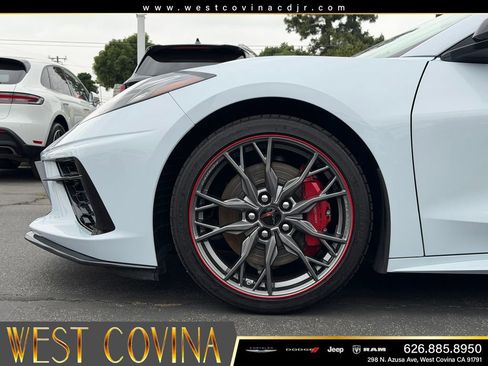 Used 2024 Chevrolet Corvette Stingray Convertible w/ Z51 Performance Package RWD image 9