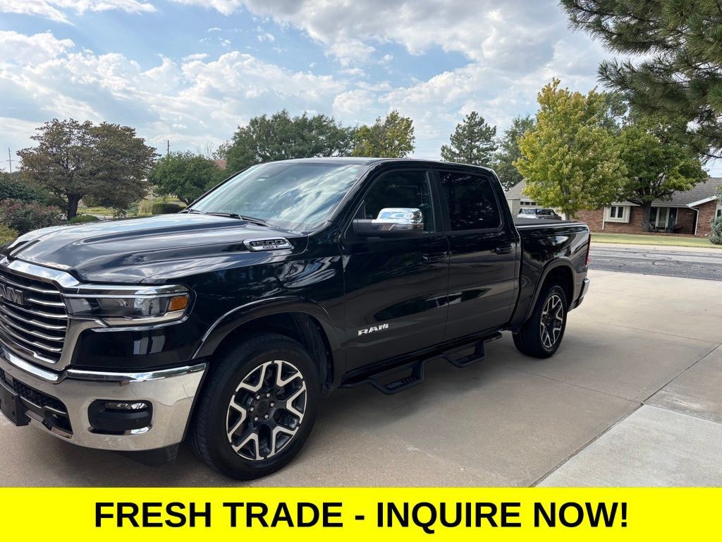 Used 2025 RAM 1500 Laramie AWD/4WD image 1