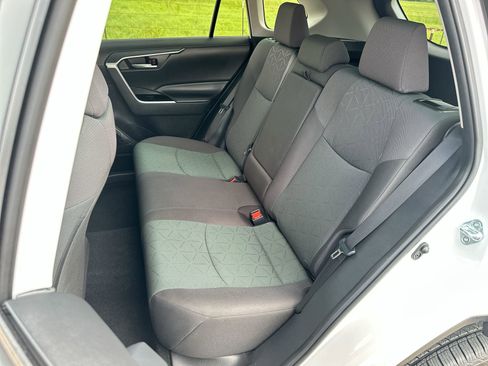 Used 2024 Toyota RAV4 XLE image 21