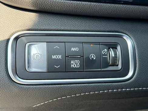 Certified 2026 Buick Enclave Preferred AWD/4WD image 18