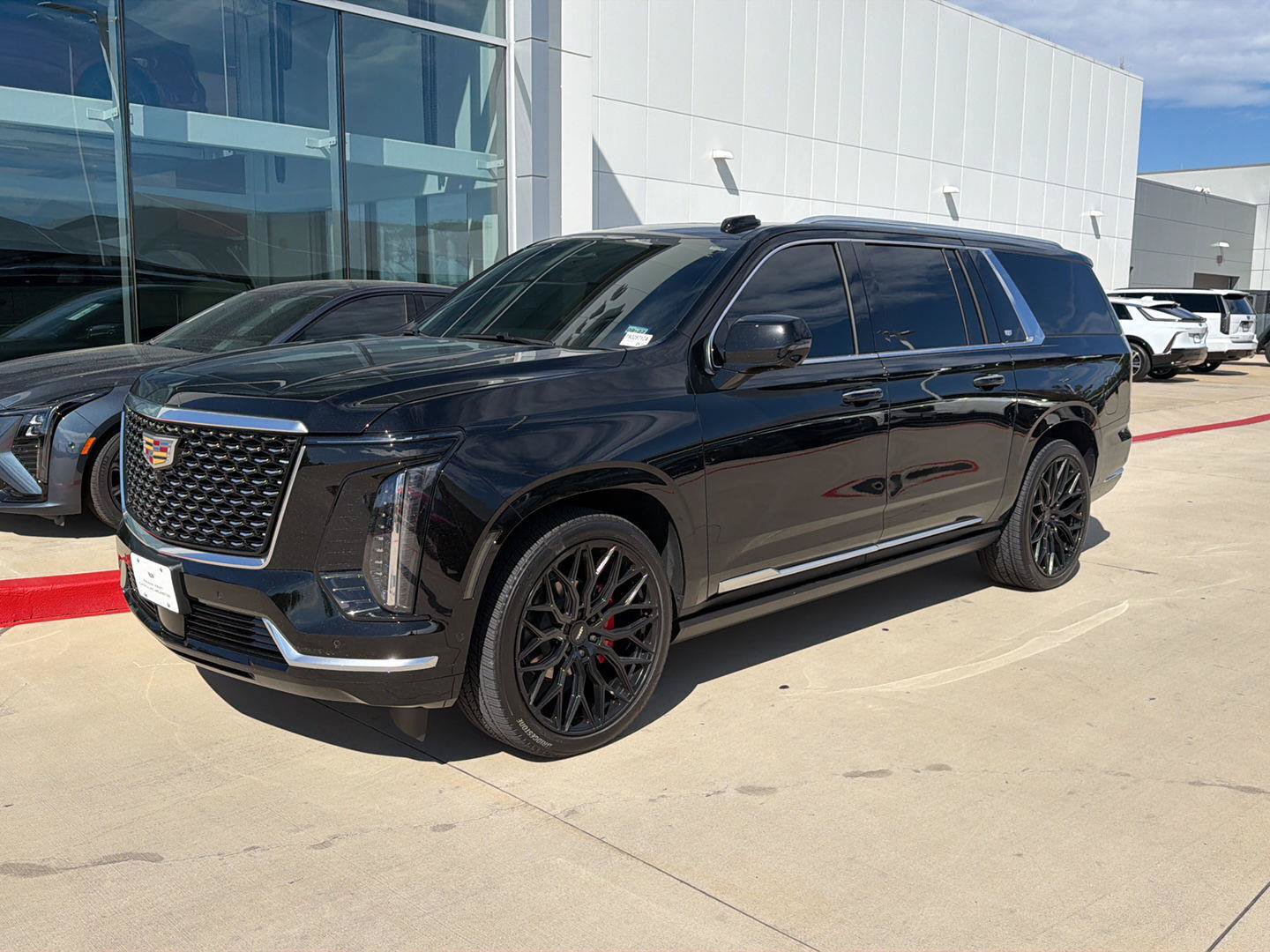 Used 2025 Cadillac Escalade ESV Premium Luxury w/ Touring Package AWD/4WD image 1